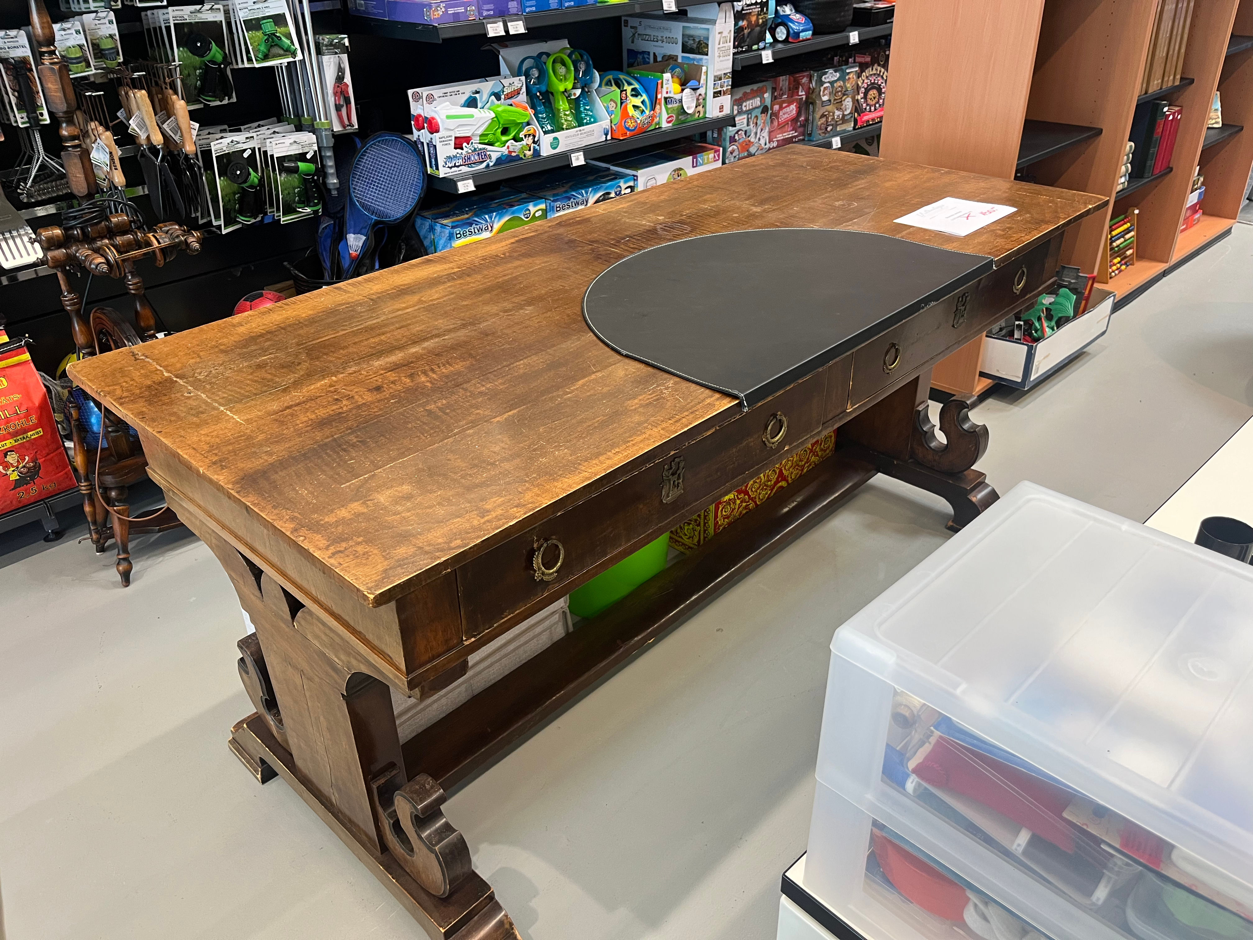 Bureau ancien 