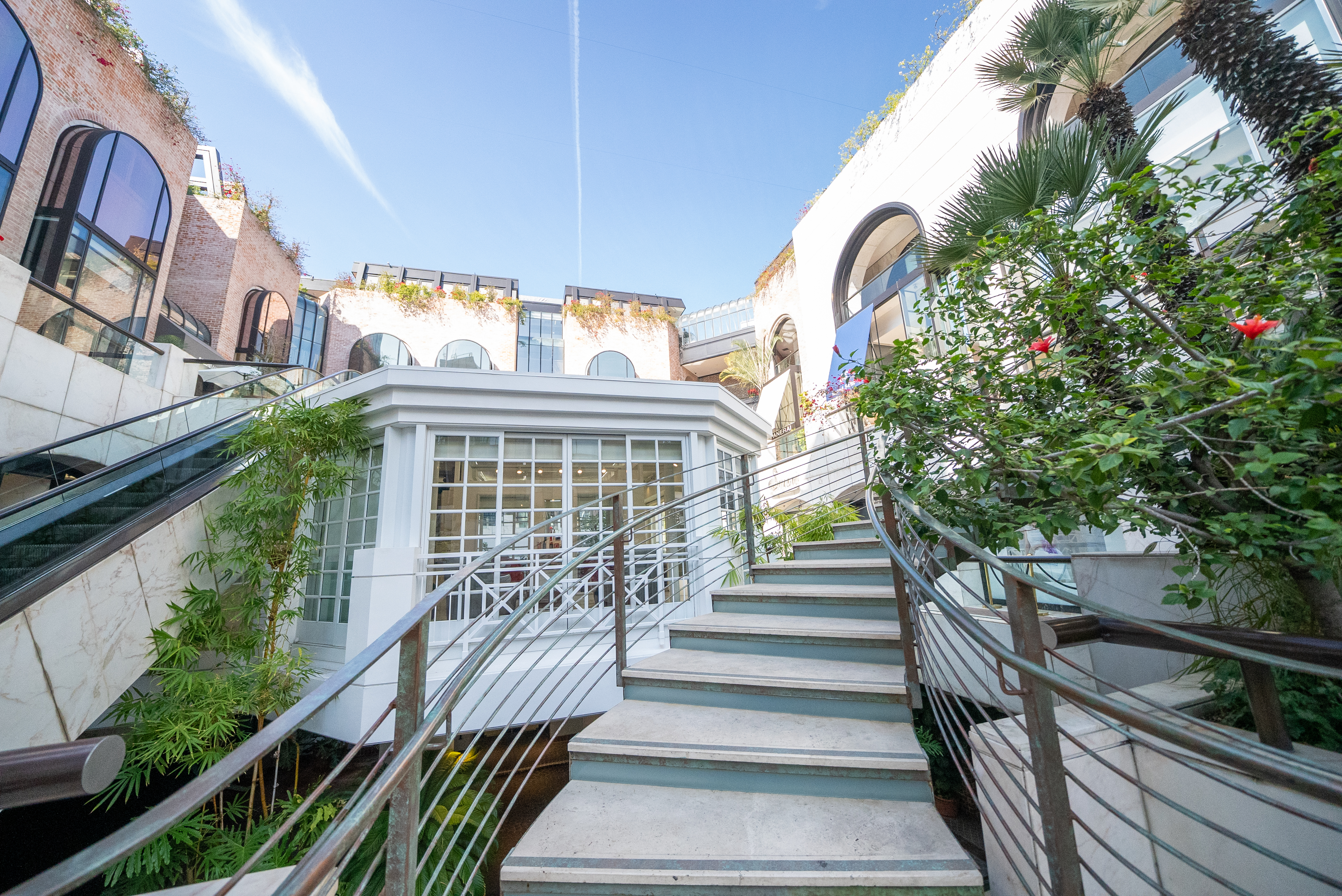 Beverly Hills near SCVLP