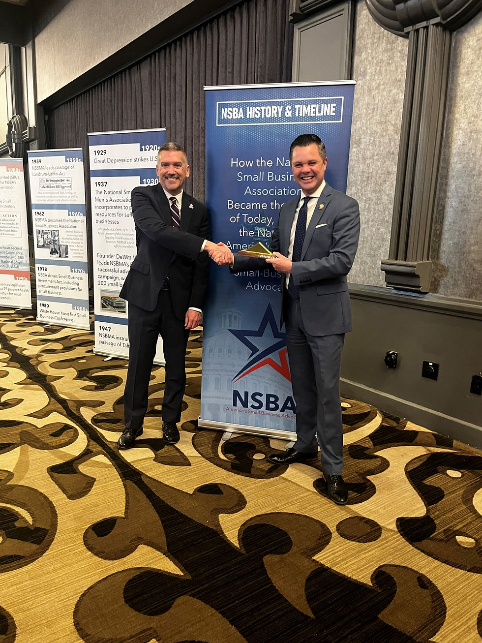 Congressman Nunn (R-Iowa) with NSBA President and CEO Todd McCracken at SBC 2025.