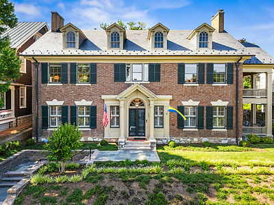 305 E Beverley St, Staunton, VA