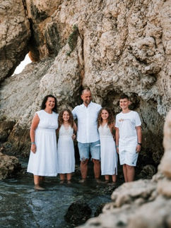 Family photoshoot in Malaga by polish photographer