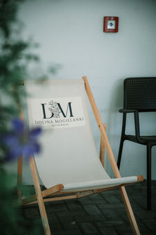 Real estate photoshoot in restaurant