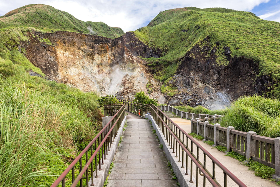 Xiaoyoukeng Recreation Area at Yangmingshan. Source: 臺北旅游網
