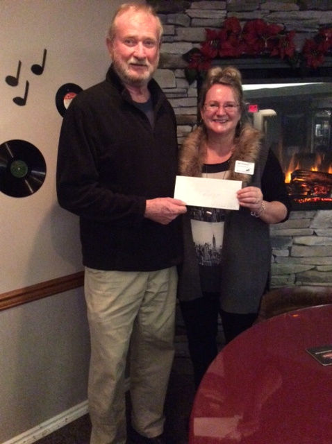 graham_presenting_cheque