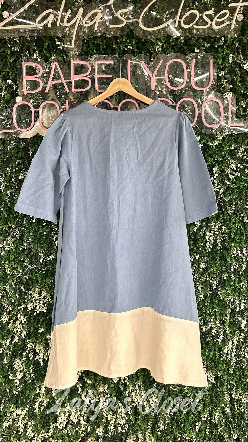 Thumbnail: Blue and white dress