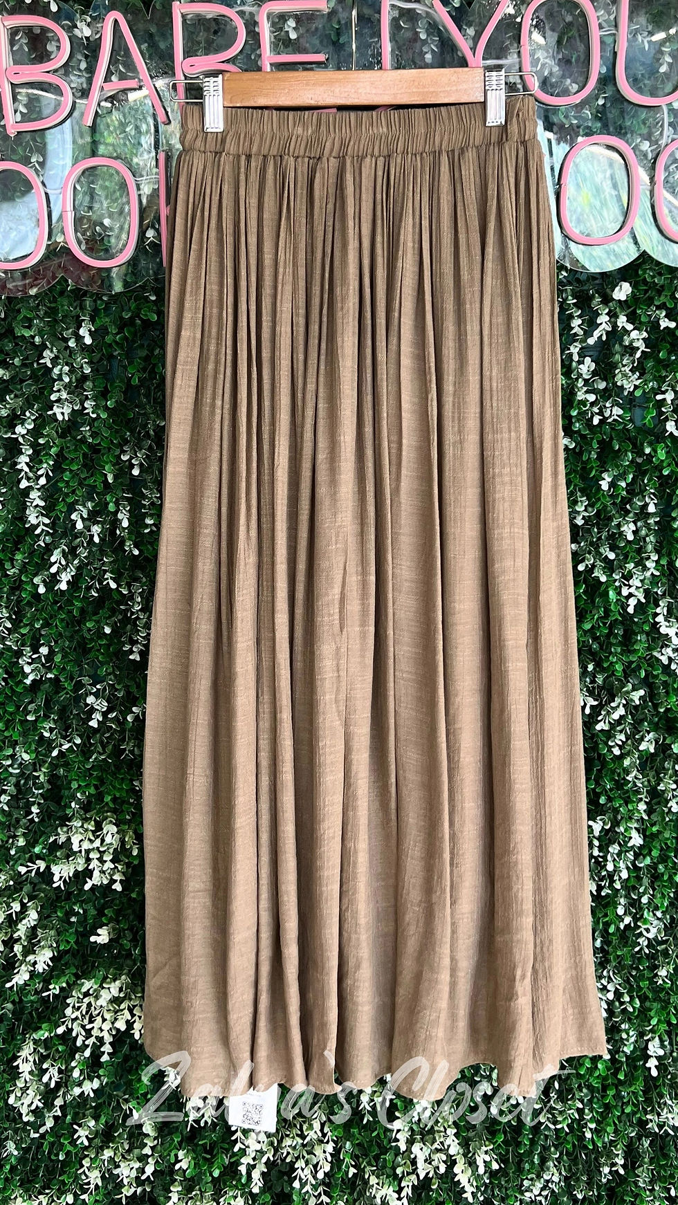 Thumbnail: Imported Solid Skirt With Belt