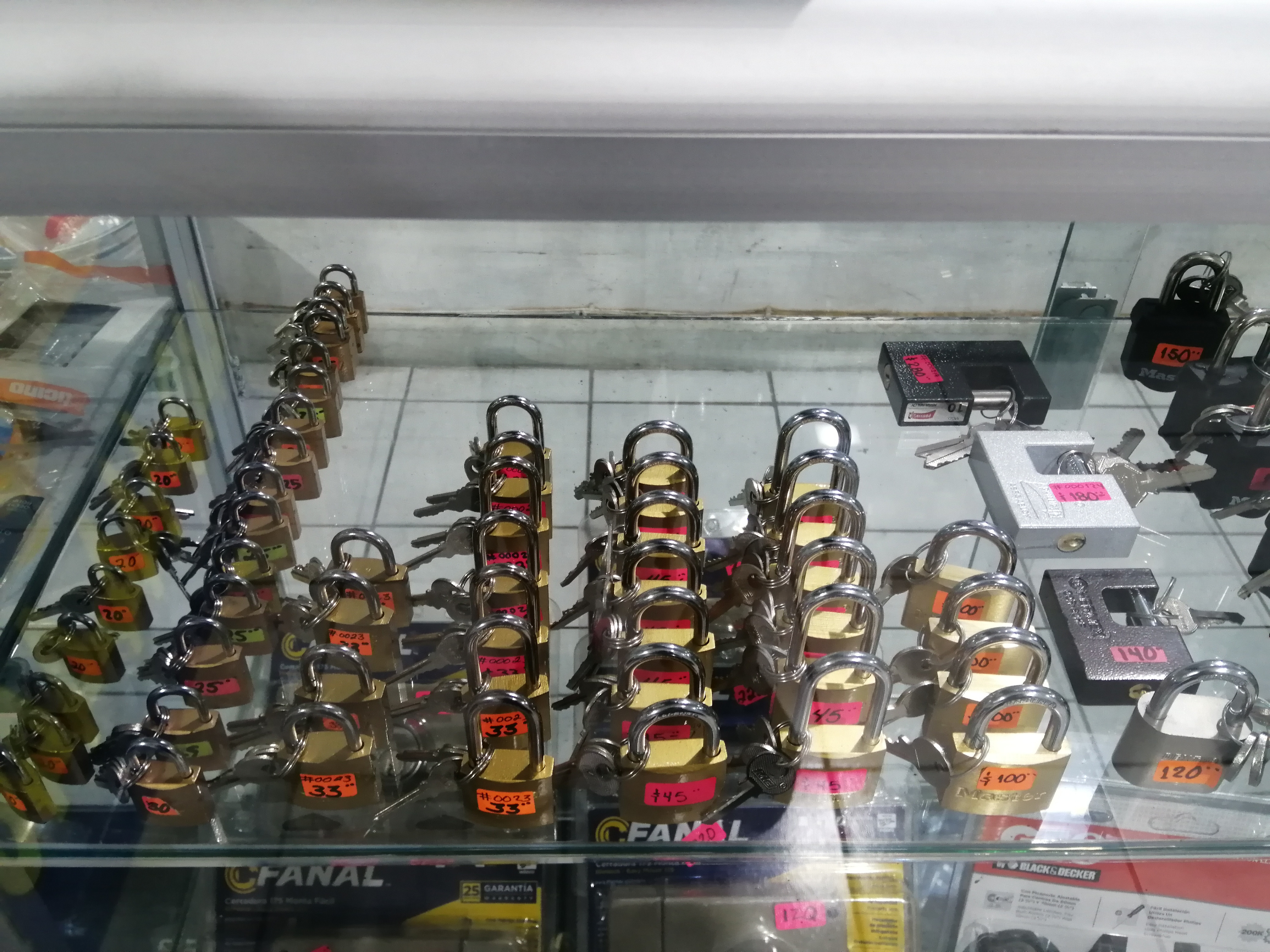 Variedad en candados