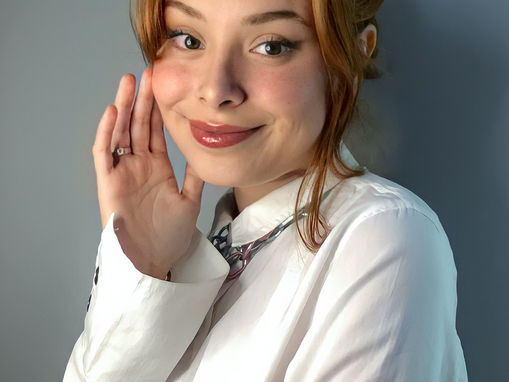 Influencer e atriz Thay Bergamim integra o elenco de “Matadores de Aliens”