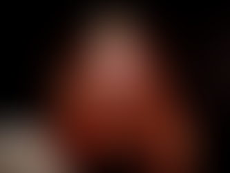 C. A. Saltoris cria cosplay de Walpurgis Hollow e lê histórias no YouTube