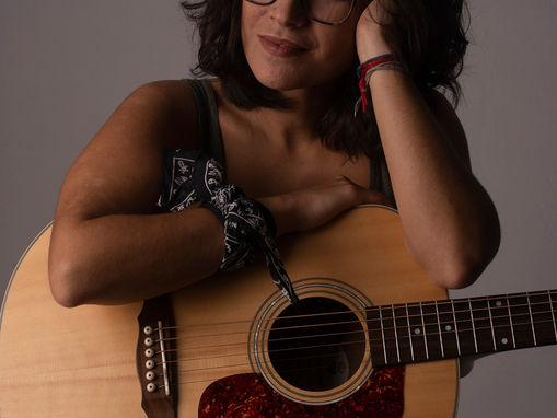 Marcela Brandão lança clipe animado da música Sobre Maria