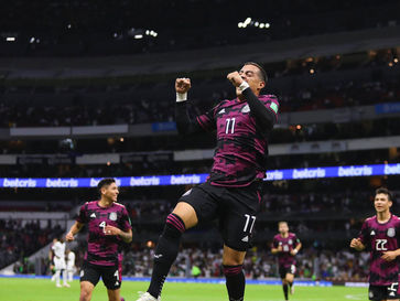 México retoma el camino y el liderato