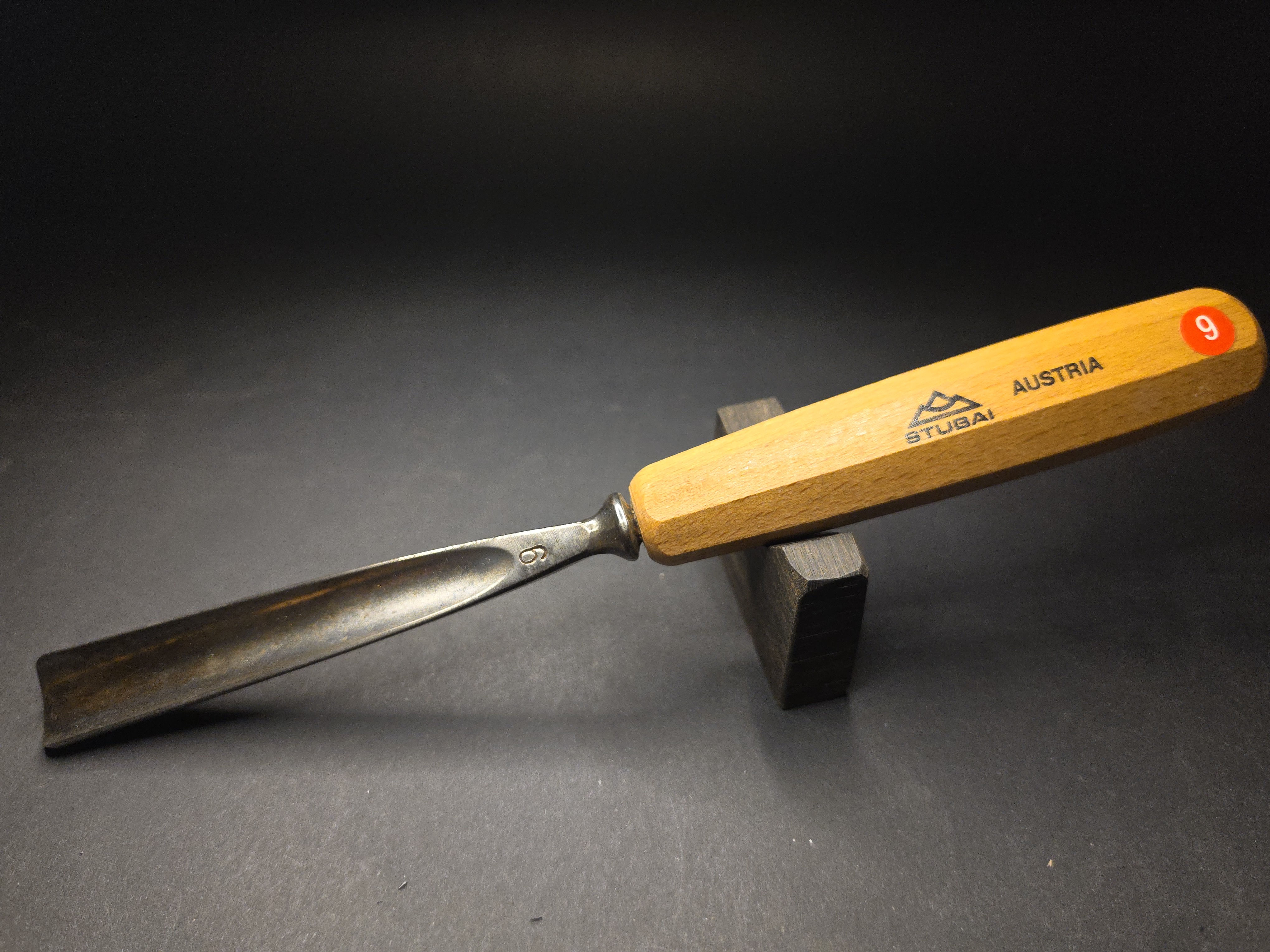 Stubai No 9 Sweep Deep Gouge 5/8 in Cut Wood Carving Chisel Austria