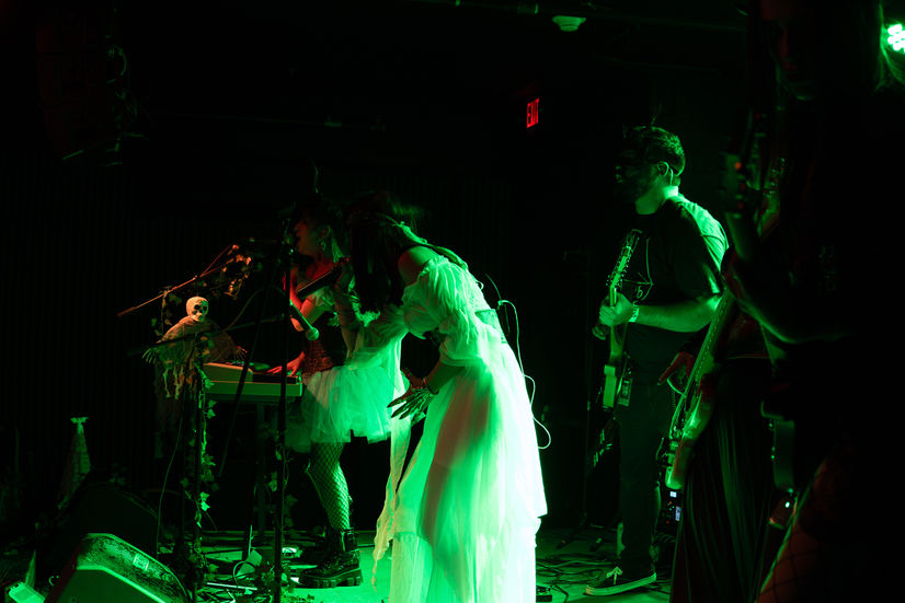 Calliope Wren at Amityville Music Hall in Amityville, NY. Photo by Fernando Flores