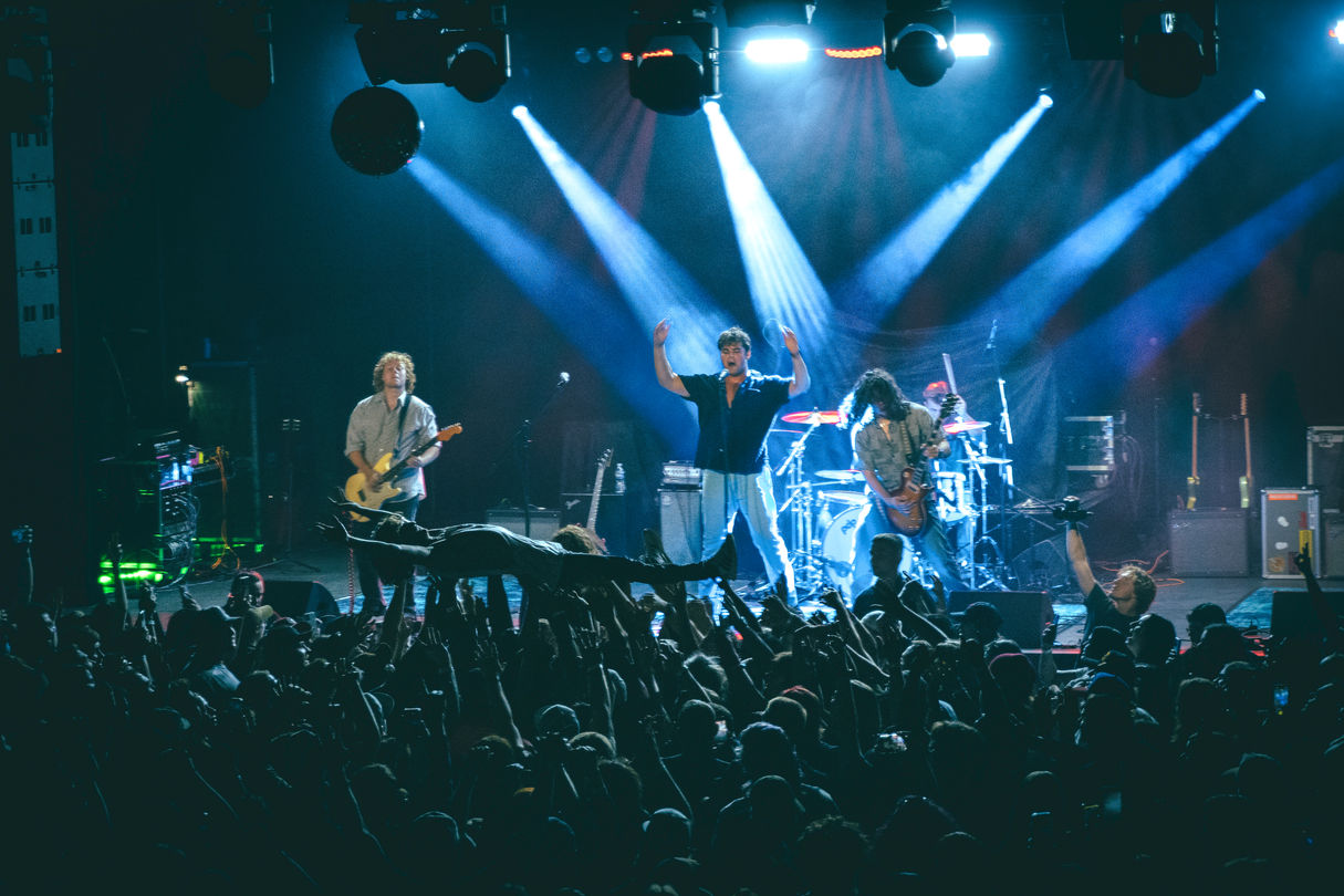 High June performing at Globe Iron in Cleveland, OH on June 17, 2026. Photos y Madison Cozzens
