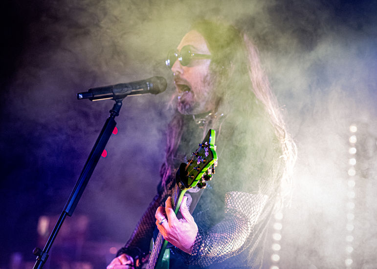 Dead On A Sunday performing at 191 Toole in Tucson, AZ on the Cheeky Freaky Tour. Photos by Ernesto Raul Aguilar