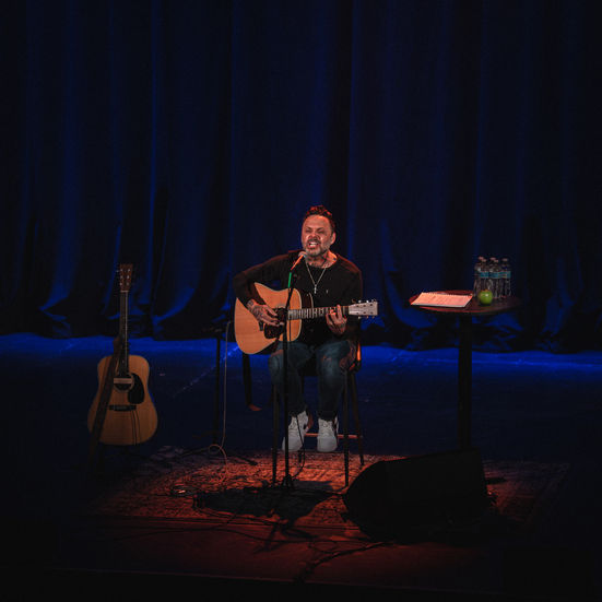 Justin Furstenfeld at the Neptune Theatre in Seattle, WA on February 27, 2026. Photos by Vaneza Gutiérrez Wyckoff