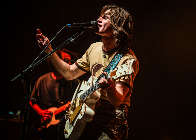 The Runarounds performing at the Riviera Theatre in Chicago, IL on February 10, 2026. Photos by Ernesto Raul Aguilar 