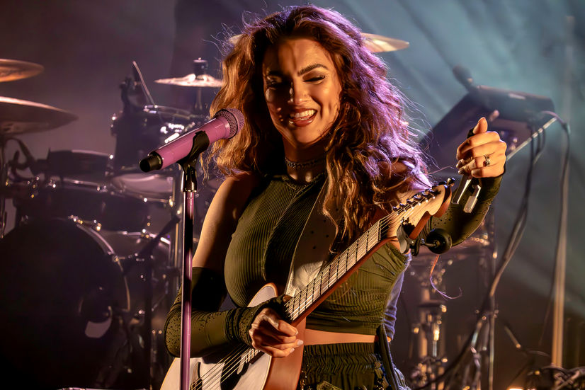 Tori Kelly-27