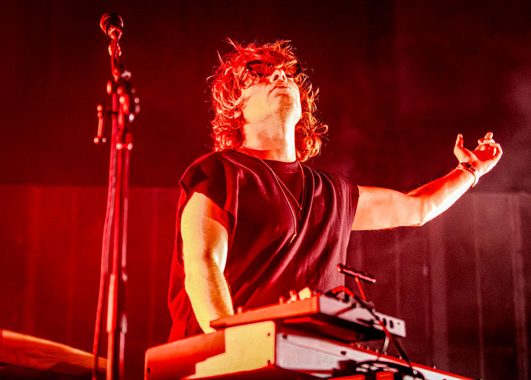 Bob Moses  performing at Salt Shed in Chicago, IL on April 22, 2026. Photos by Ernesto Raul Aguilar