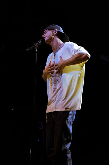 Corbyn Besson performing at Gramercy Theatre in New York, NY on March 23, 2026. Photos by Miranda Wyman