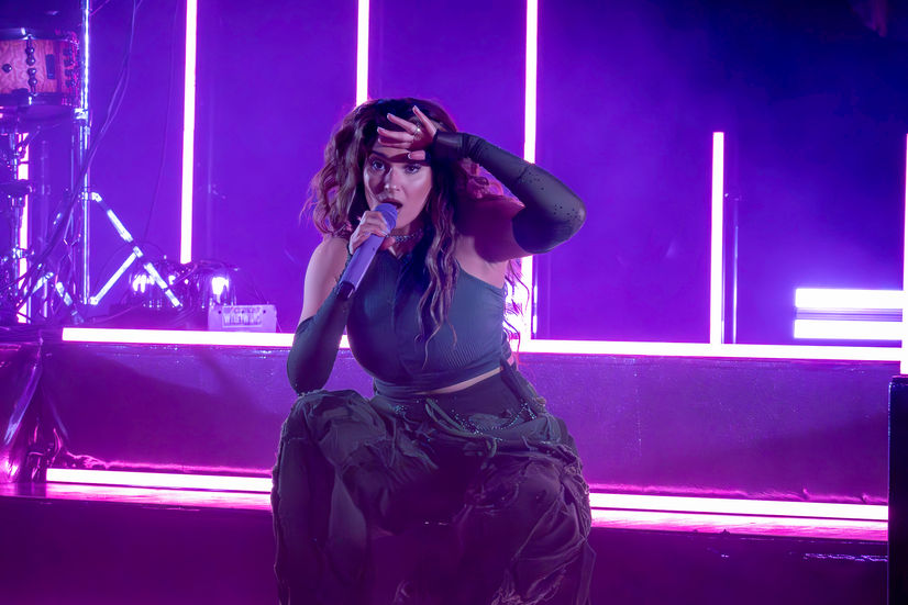 Tori Kelly-49