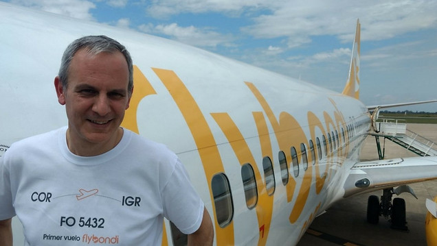 flybondi-julian-cook-vuelo-cor-izu.jpg