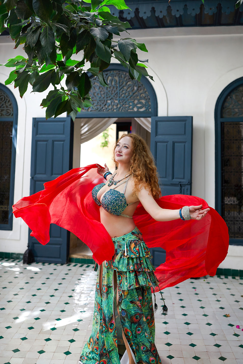 Yallar Bellydancer