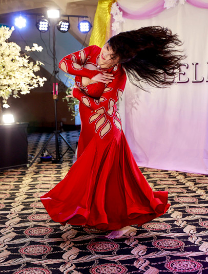 Manmas Iraqi Dance Performance