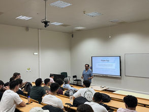 Rajesh delivers a talk at the University of Algarve
