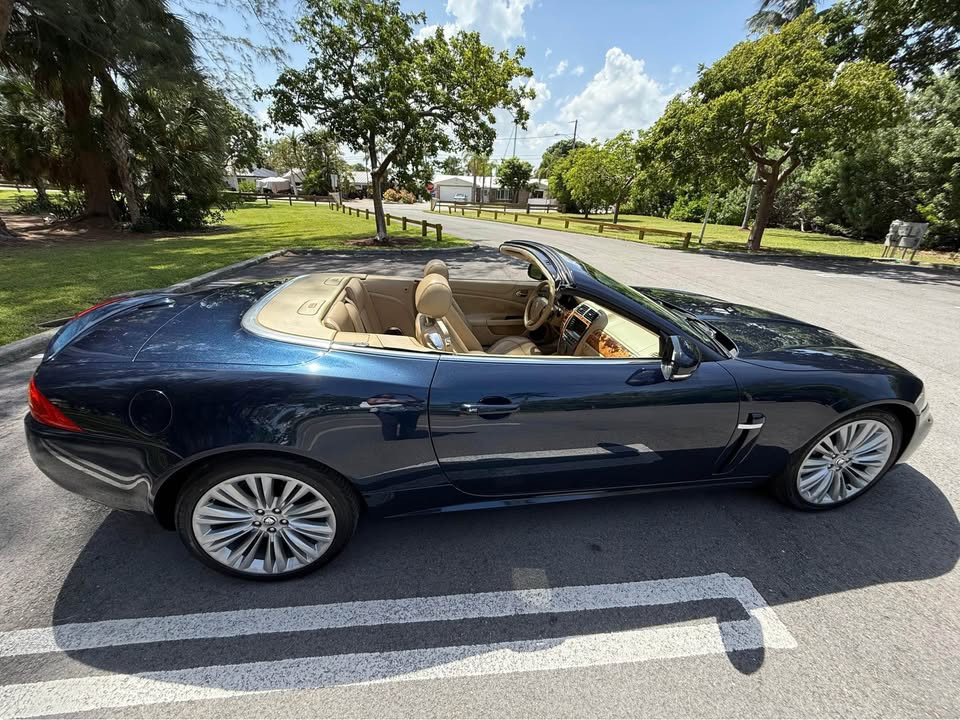 Thumbnail: 2011 Jaguar XK8 Convertible 2D