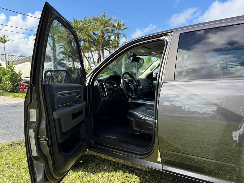 Thumbnail: 2015 Ram 1500 classic quad cab Lone Star Pickup 4D 6 1/3 ft