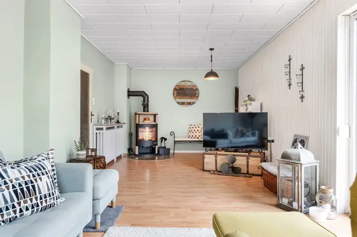Wohnzimmer mit Kamin