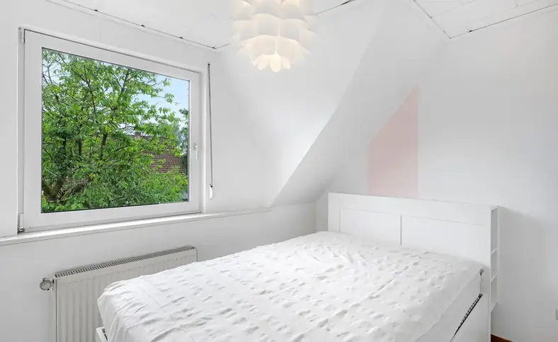 Einliegerwohnung: Schlafzimmer