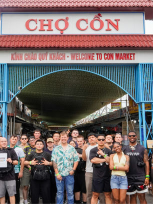 USS George Washington Sailors Experience Da Nang's Local Cuisine and Attractions