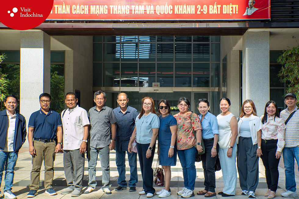 The Philippine field trip delegation visits the Da Nang Department of Home Affairs