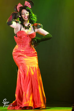 Cabaret_Lune_Noire_(Foto-_Christoph_Gurtner_-_Stagetime.ch)-3