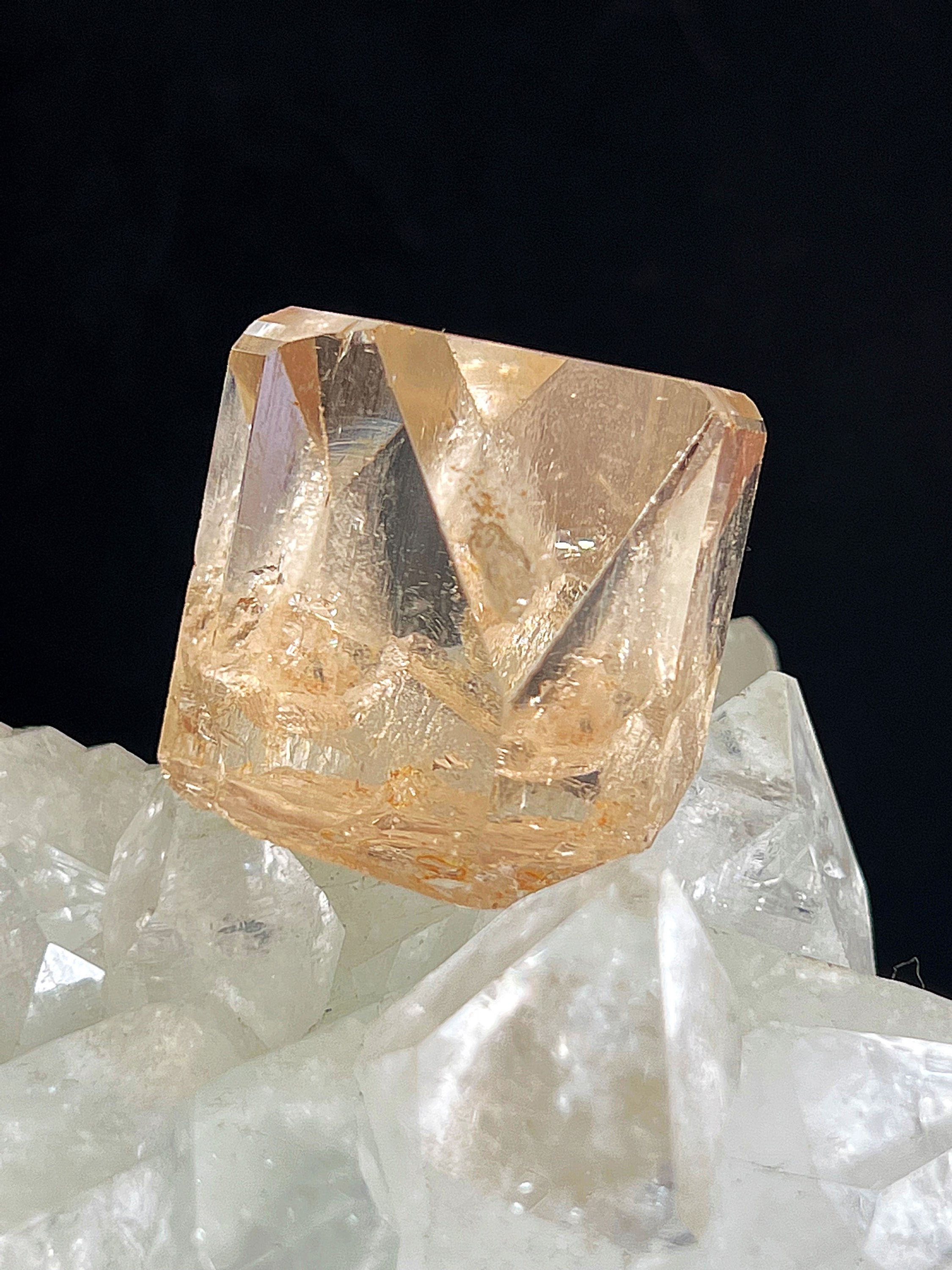 Champagne Topaz Crystal AAA (VIDEO)