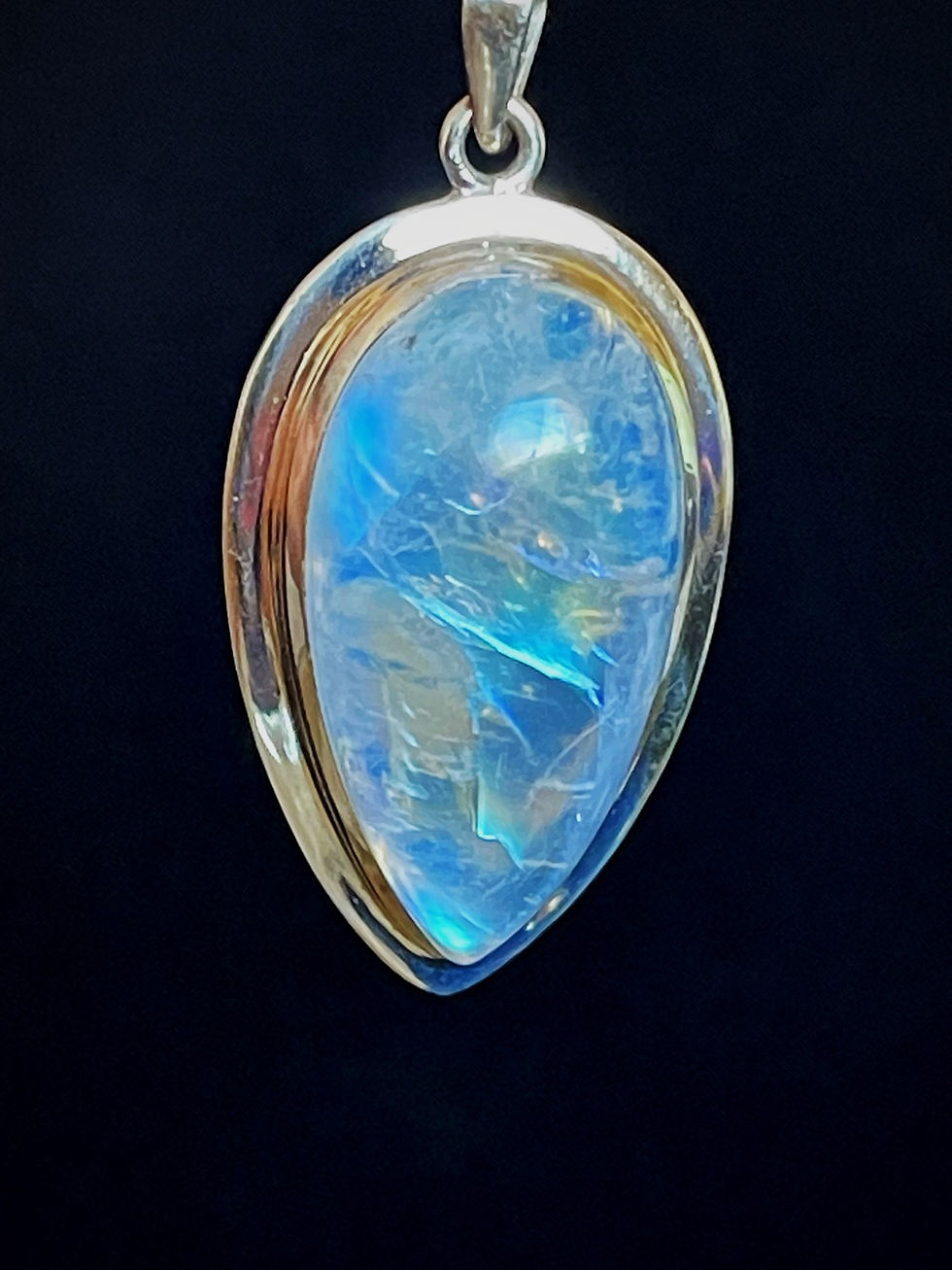 Thumbnail: Blue Flash Moonstone Pendant 