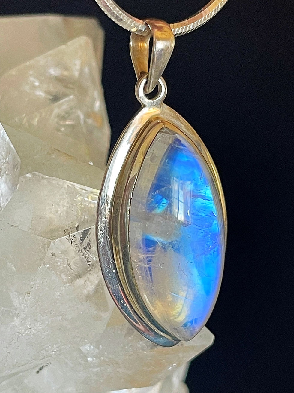 Thumbnail: Blue Flash Moonstone Pendant 
