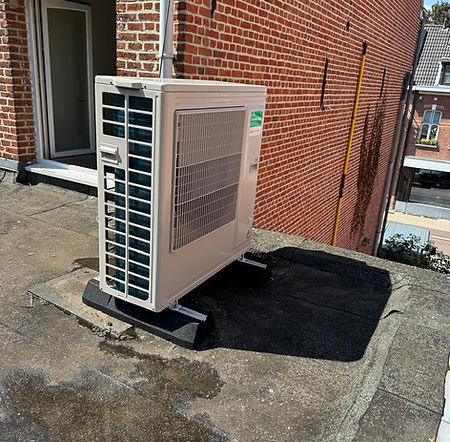 buitenunit op plat dak