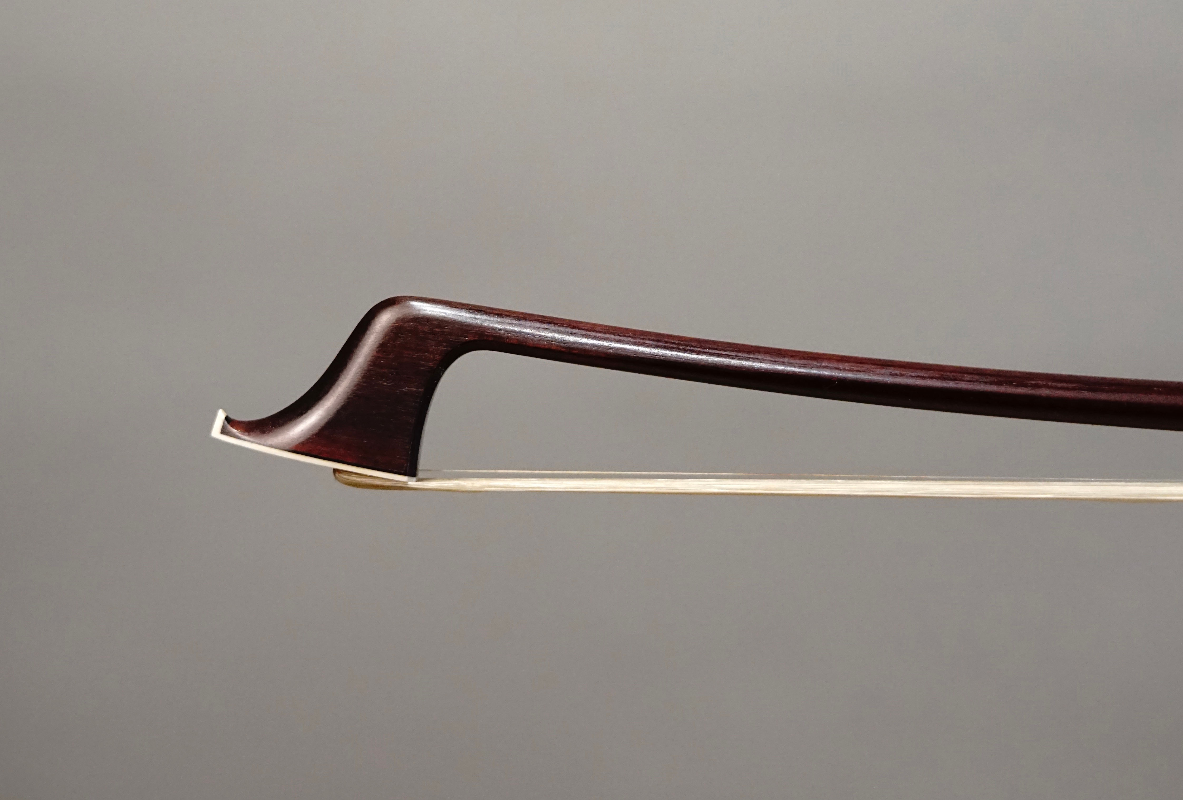 Cello bow by Steffen Kuhnla