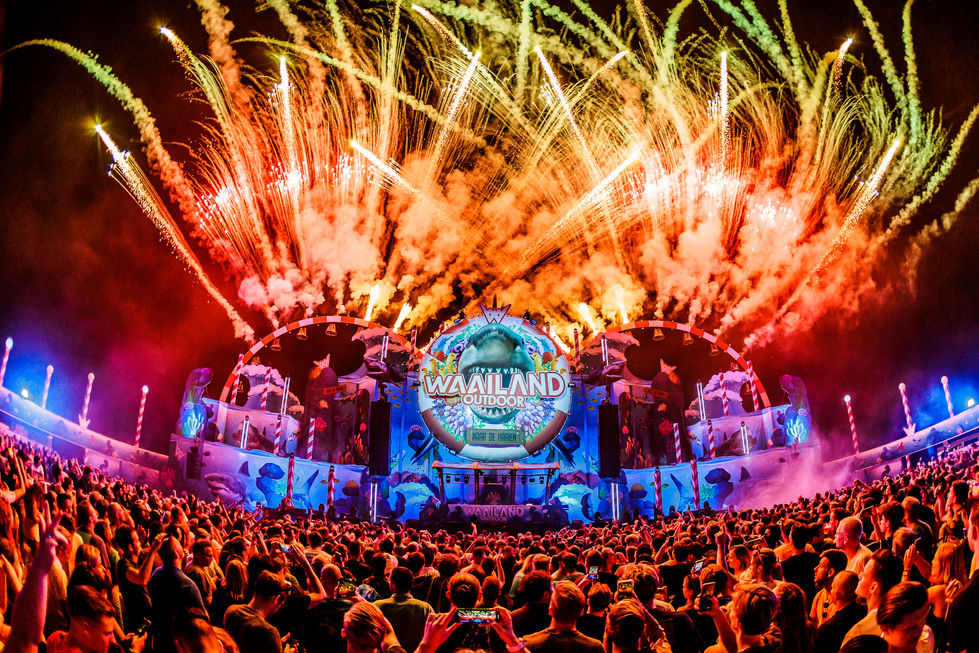Main Stages | Locus Pocus Deco