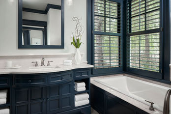 Jasmine cottage king bathroom