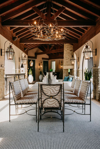 Dining in Bourbon Bar Retreat