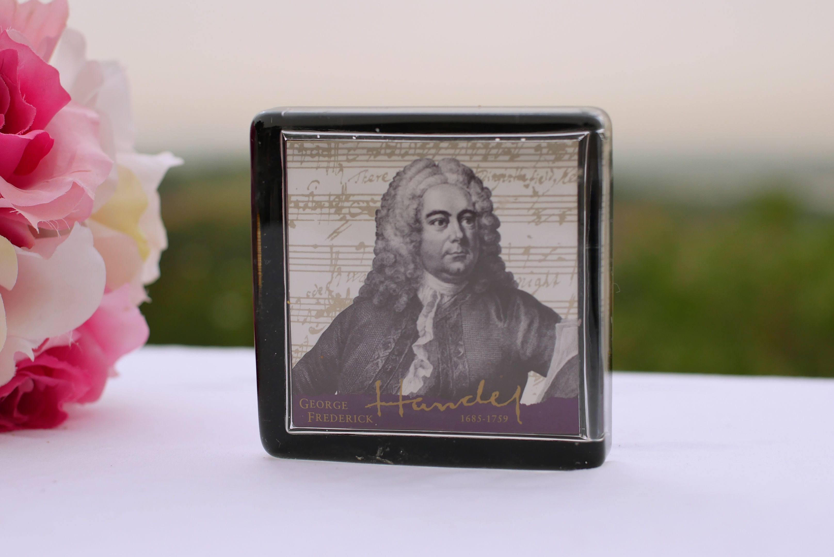 משקולת נייר מזכוכית - אנגליה