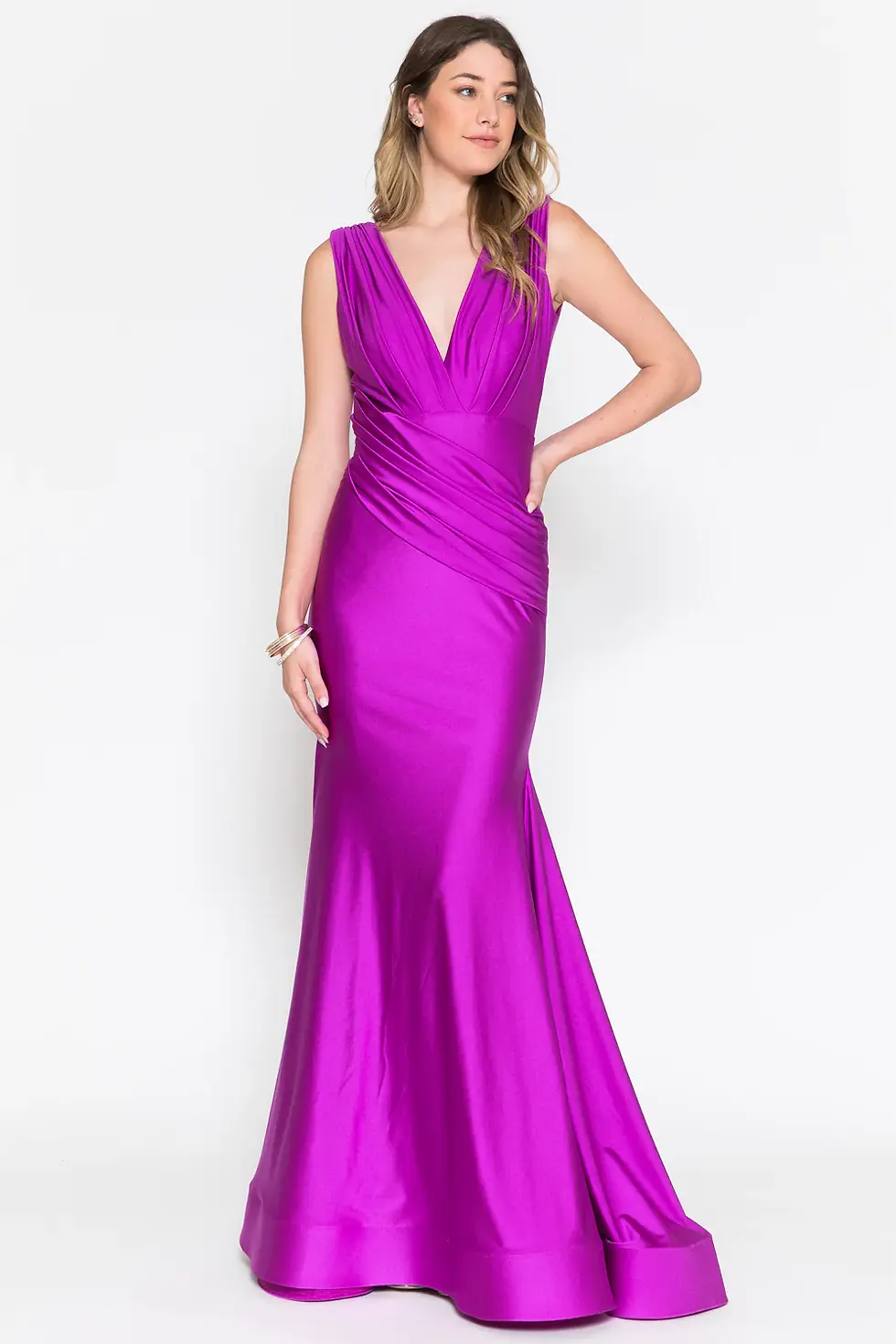 Thumbnail: Sleeveless Mermaid Gown Ruched Design & V-Neckline