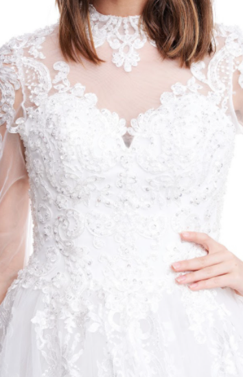 Miniatura: Mignon Manley White Embroidered Gown with Crystal Embellishments GPW118