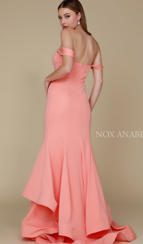 Thumbnail: Nox Anabel Prom Dress