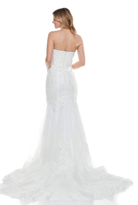Thumbnail: Sleeveless Bridal Gown