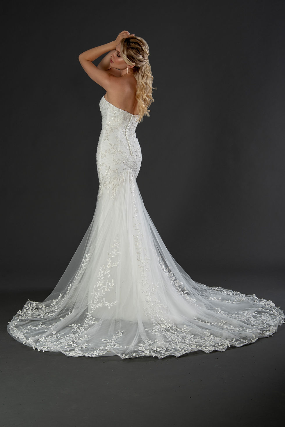 Miniatura: Mermaid Embroidered Sleeveless Bridal Gown